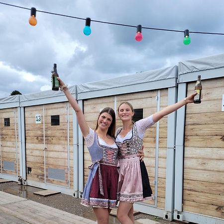 Oktoberfest Wiesn Camp Lodge Munchen Bagian luar foto