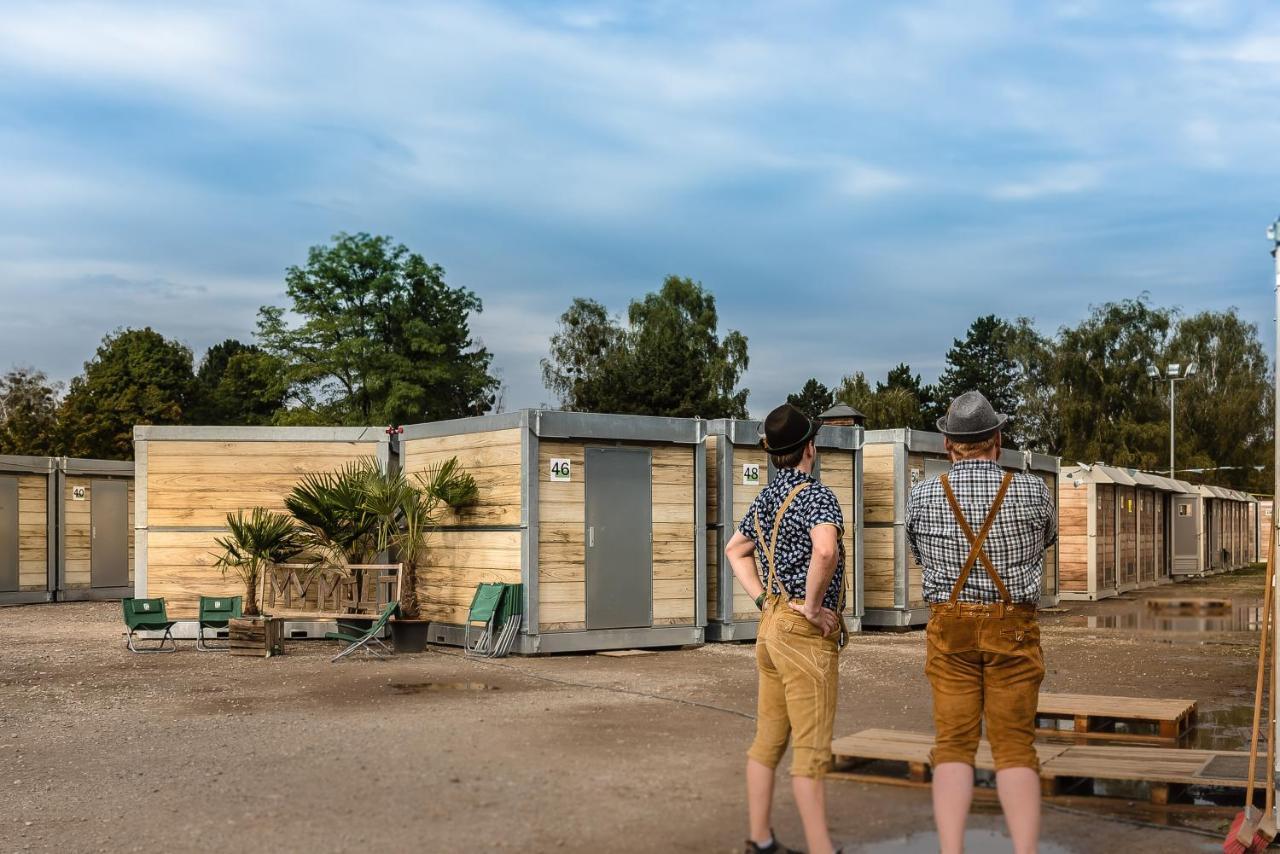 Oktoberfest Wiesn Camp Lodge Munchen Bagian luar foto